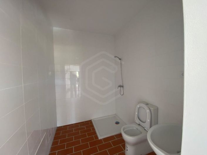 Image No.21-12 Bed House for sale