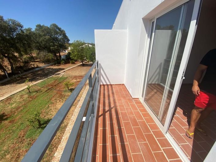 Image No.33-12 Bed House for sale