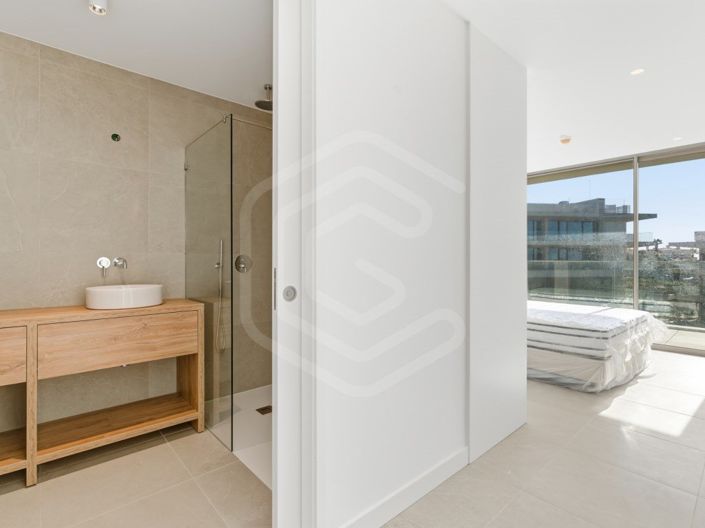 Image No.4-2 Bed Apartment for sale