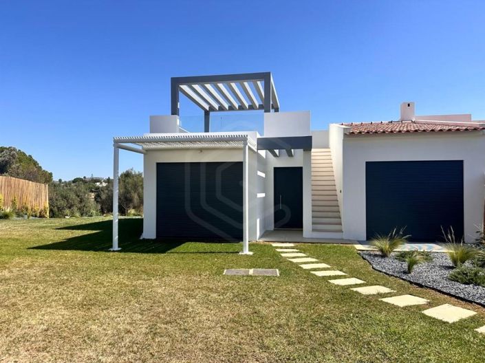 Image No.1-2 Bed House for sale