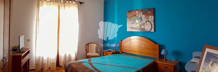 Image No.25-3 Bed House for sale