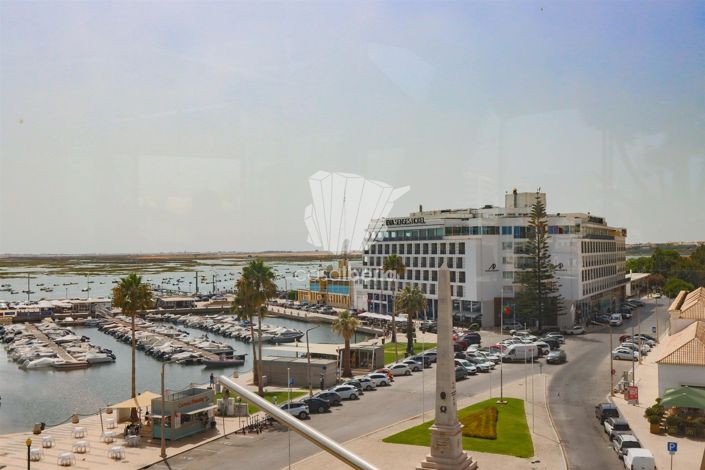 Image No.18-3 Bed Apartment for sale