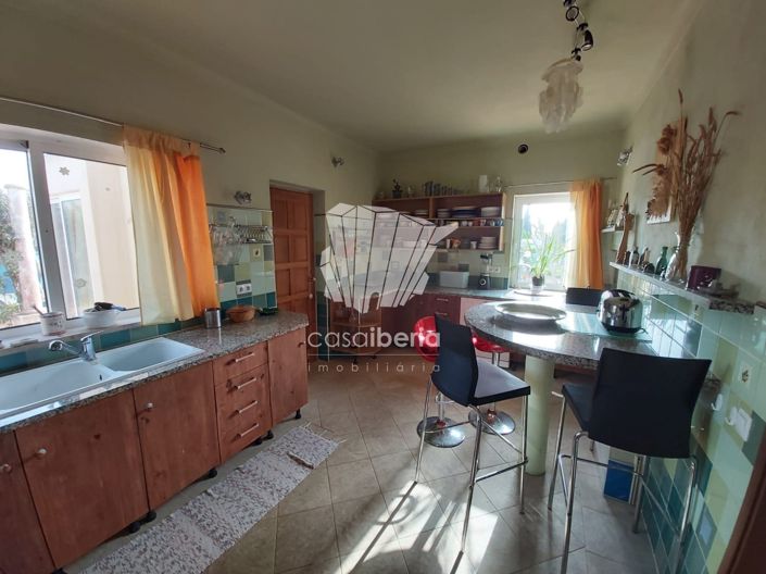 Image No.6-3 Bed House for sale
