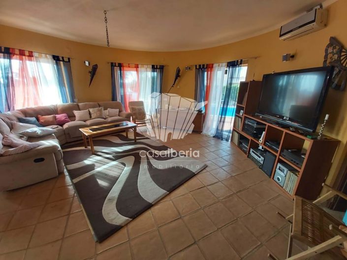 Image No.9-3 Bed House for sale