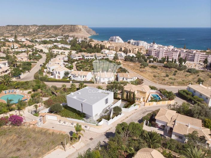 Image No.24-3 Bed House for sale