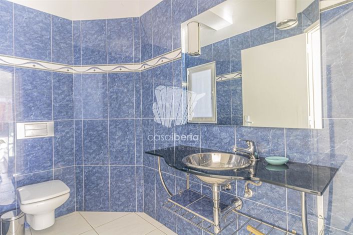 Image No.37-3 Bed House for sale