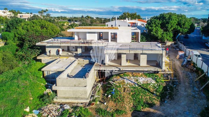 Image No.4-5 Bed House for sale