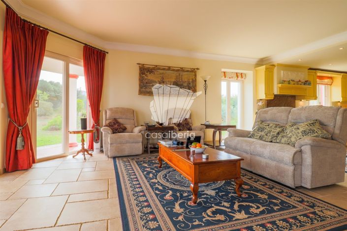 Image No.11-5 Bed House for sale