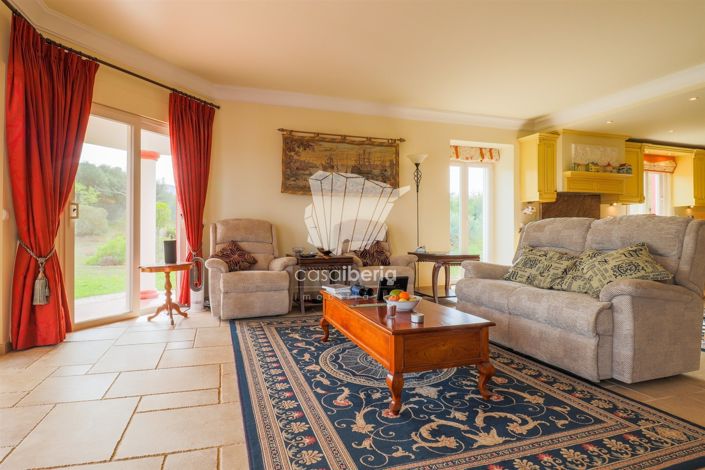 Image No.12-5 Bed House for sale