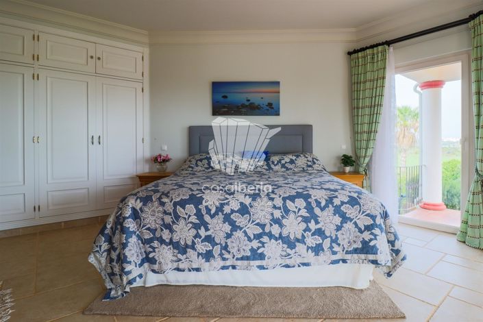 Image No.32-5 Bed House for sale