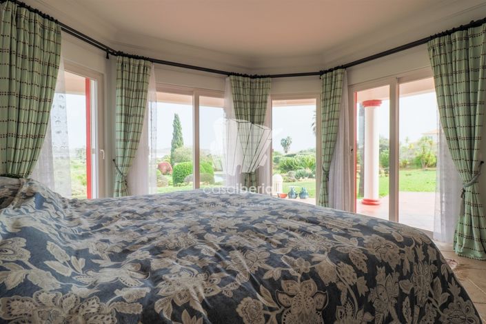 Image No.34-5 Bed House for sale