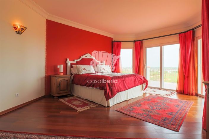 Image No.42-5 Bed House for sale