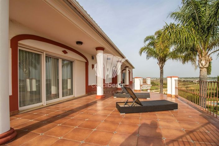 Image No.55-5 Bed House for sale