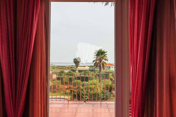 Image No.60-5 Bed House for sale