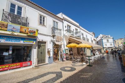 1 - Lagos, Maison