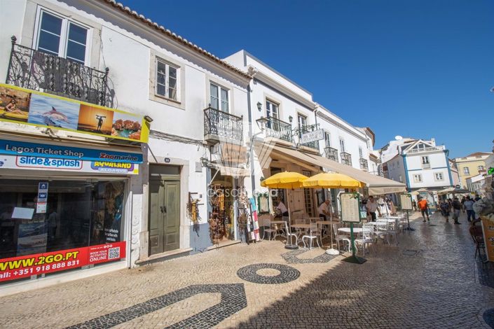 Image No.1-4 Bed House for sale