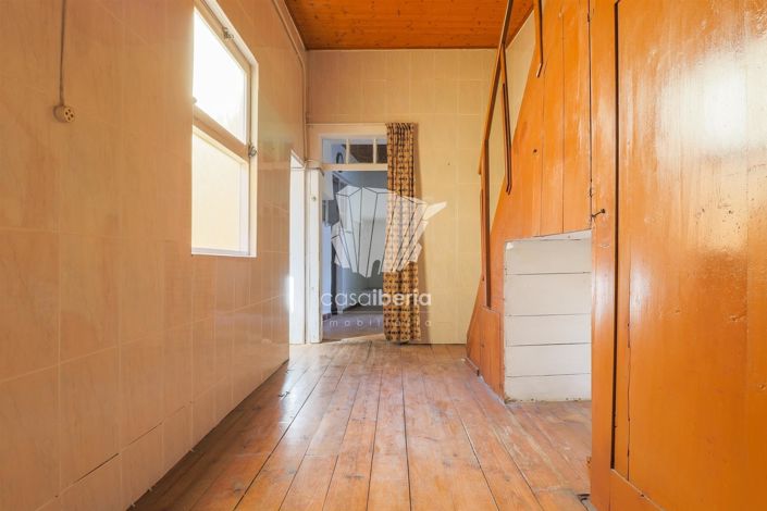 Image No.14-4 Bed House for sale