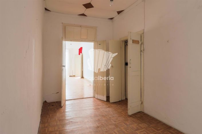 Image No.23-4 Bed House for sale