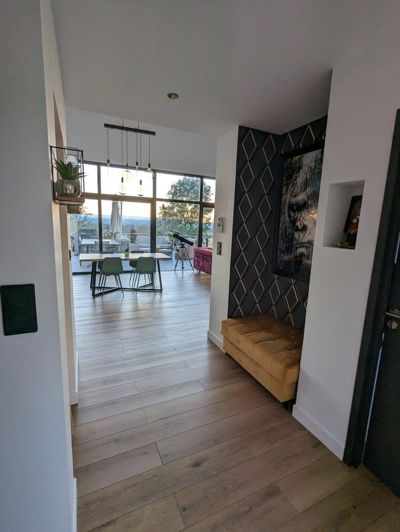 Image No.9-4 Bed House for sale