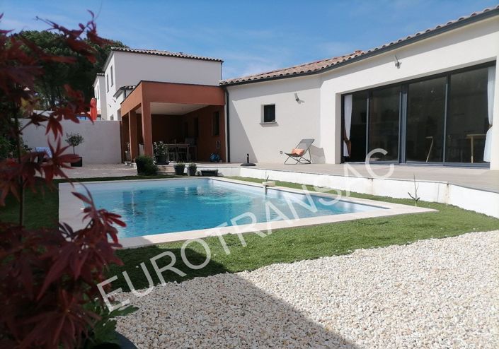 Image No.1-3 Bed House for sale