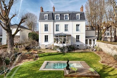 1 - Fontainebleau, House
