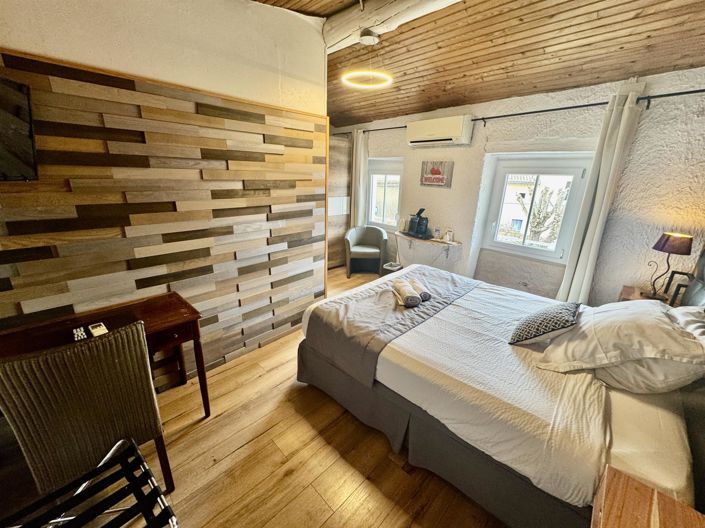 Image No.16-7 Bed House for sale