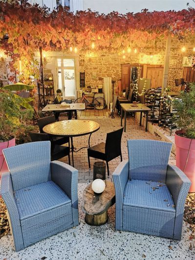 Image No.8-7 Bed House for sale