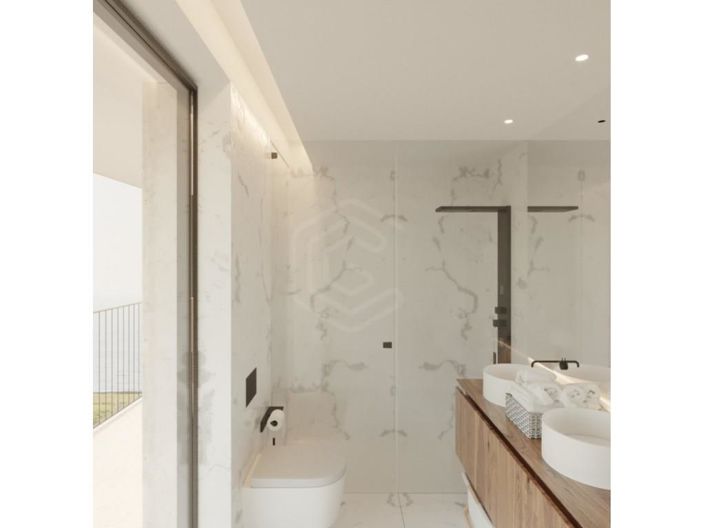 Image No.9-3 Bed Apartment for sale