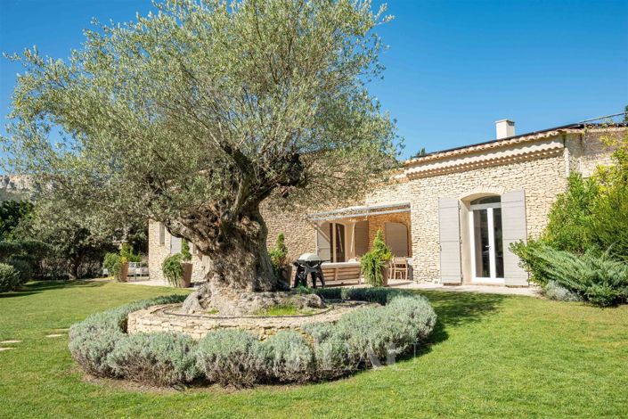 Image No.1-5 Bed House for sale