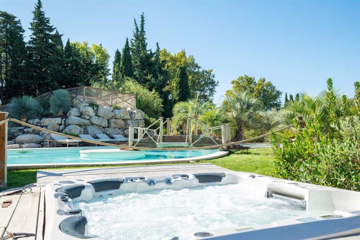 Image No.7-5 Bed House for sale