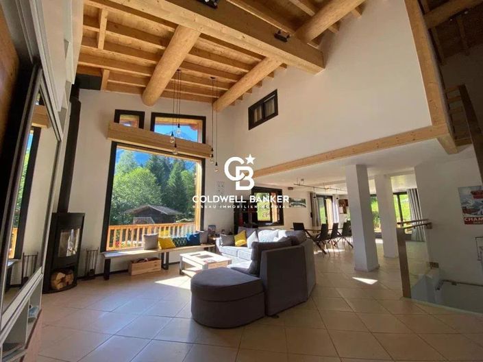 Image No.6-6 Bed House for sale