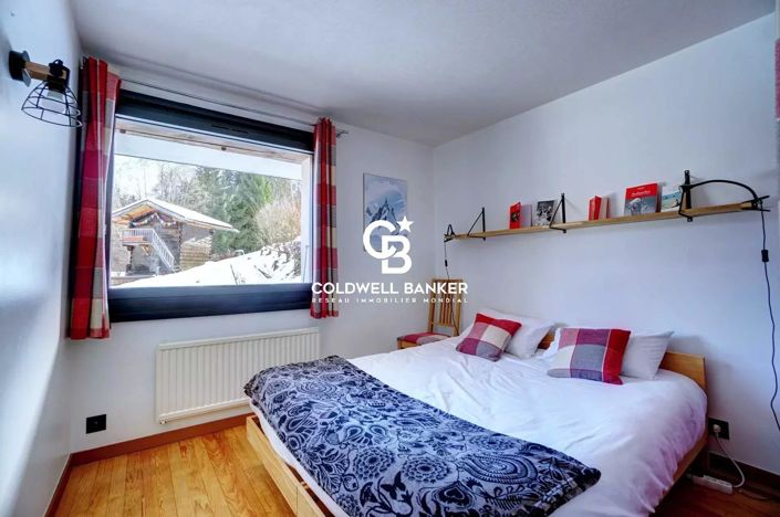 Image No.9-6 Bed House for sale