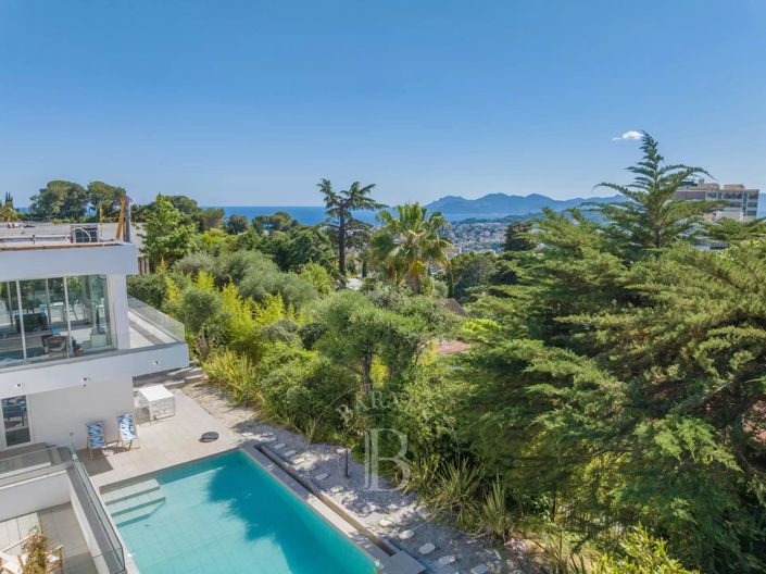 Image No.12-4 Bed House for sale