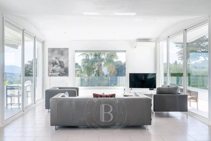 Image No.13-4 Bed House for sale