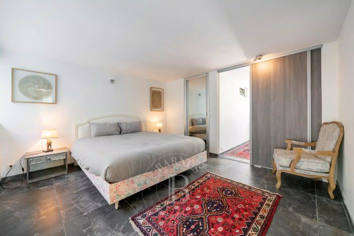 Image No.19-4 Bed House for sale