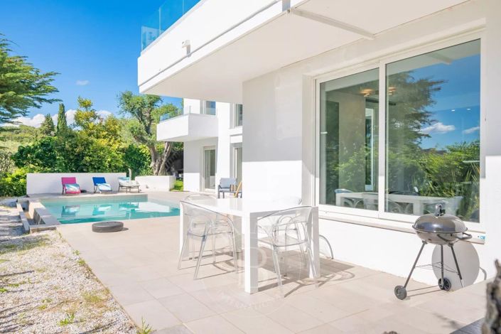 Image No.29-4 Bed House for sale