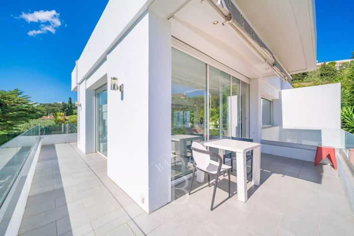 Image No.8-4 Bed House for sale