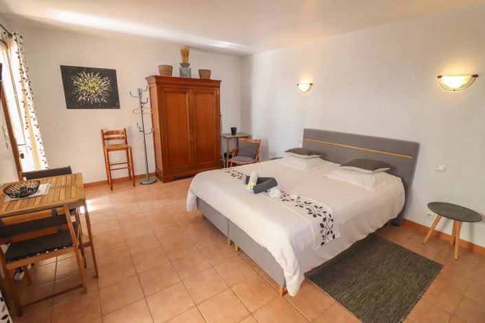 Image No.10-4 Bed House for sale