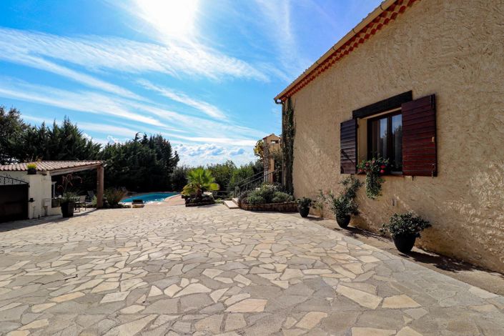 Image No.19-4 Bed House for sale