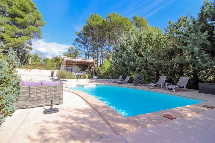 Image No.2-4 Bed House for sale