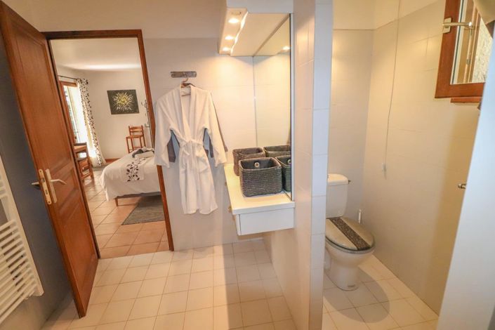 Image No.24-4 Bed House for sale