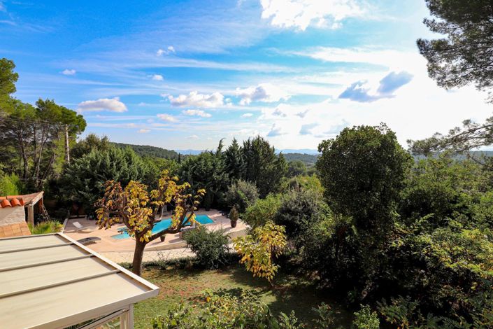 Image No.26-4 Bed House for sale