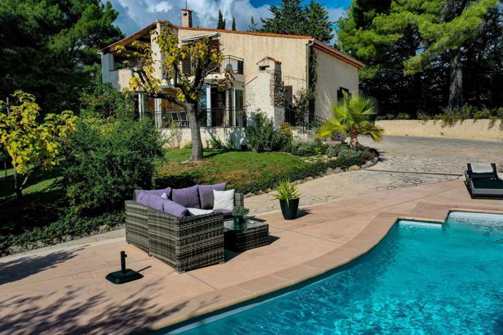 Image No.3-4 Bed House for sale