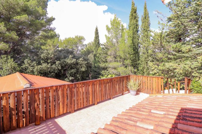 Image No.30-4 Bed House for sale