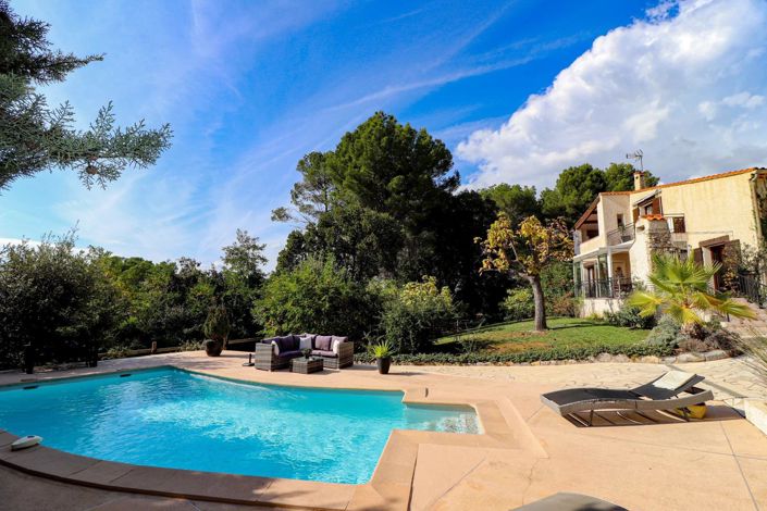 Image No.6-4 Bed House for sale