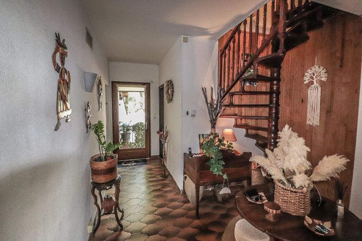 Image No.66-4 Bed House for sale