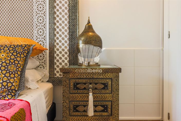 Image No.20-5 Bed House for sale