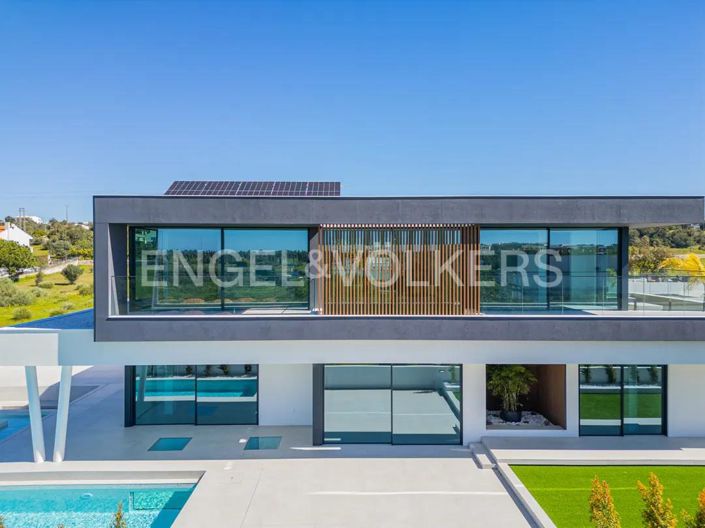 Image No.5-4 Bed House for sale