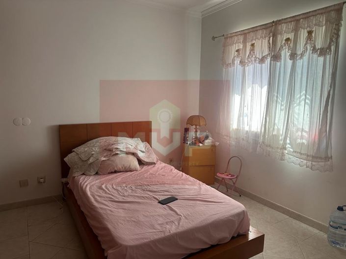 Image No.13-5 Bed House for sale