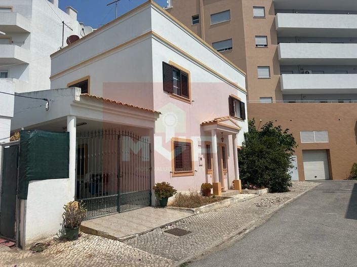 Image No.3-5 Bed House for sale